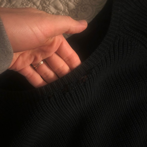 Black cable knit sweater! Crop! - Picture 3 of 5